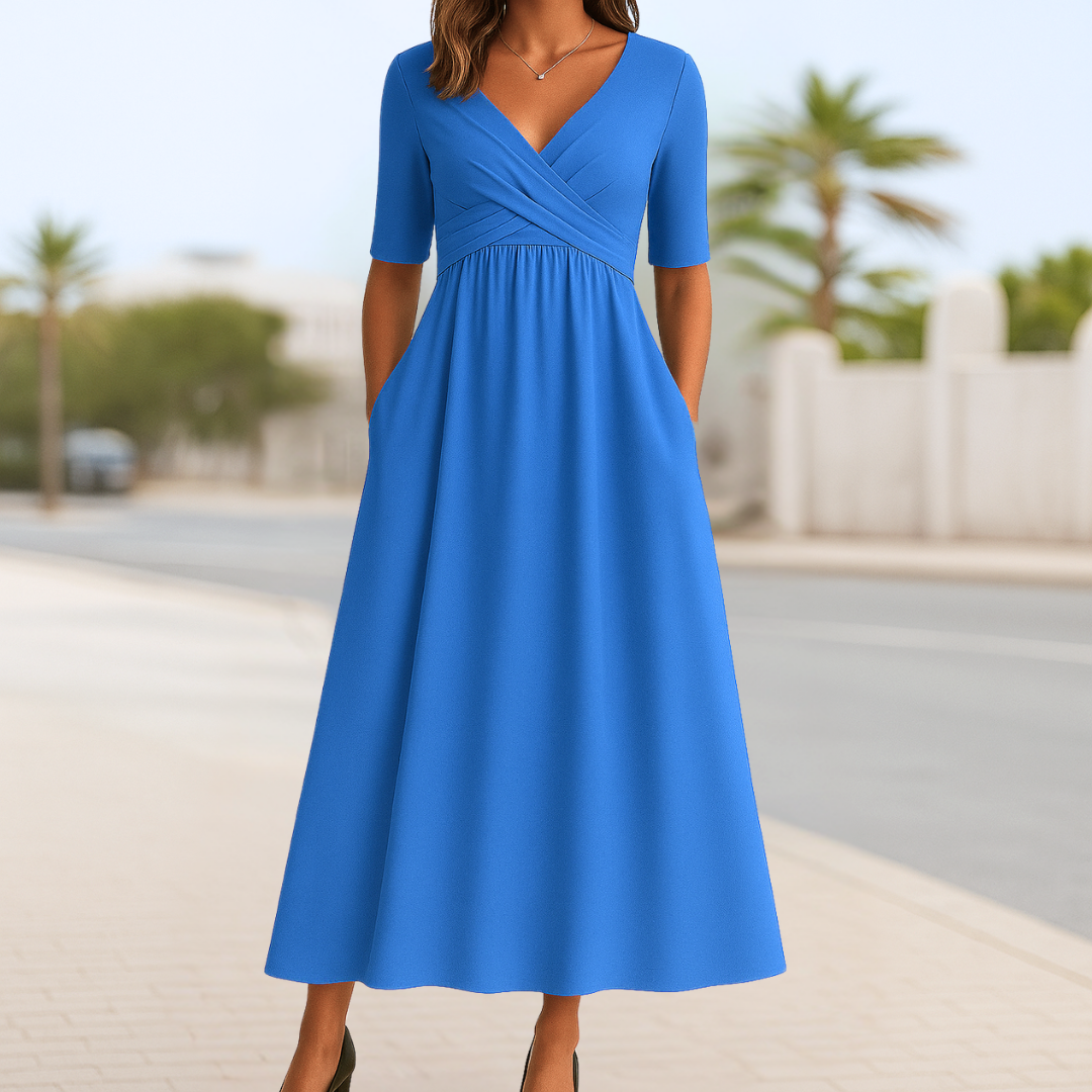 Camélia™ – Robe plissée à col en V