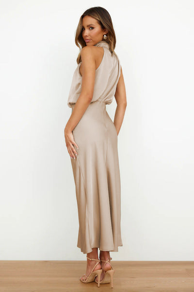 Thyra™ – Robe