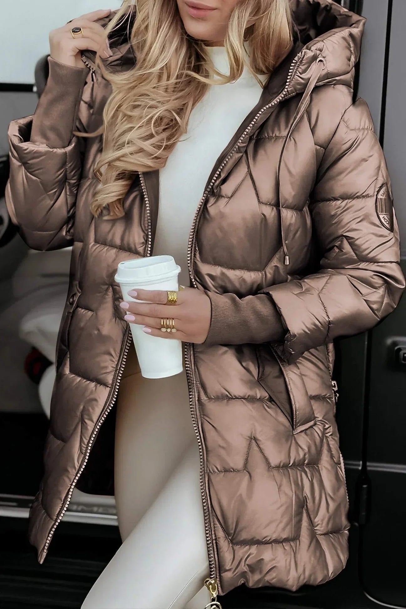 Evelyne™ - Élégant manteau d'hiver avec capuche et rembourrage