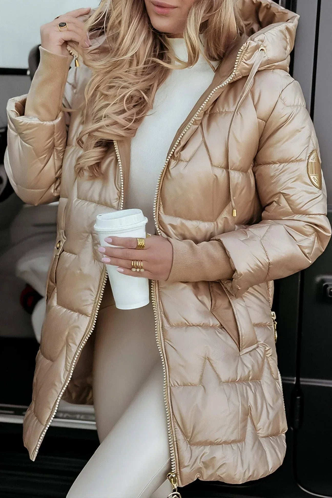 Evelyne™ - Élégant manteau d'hiver avec capuche et rembourrage