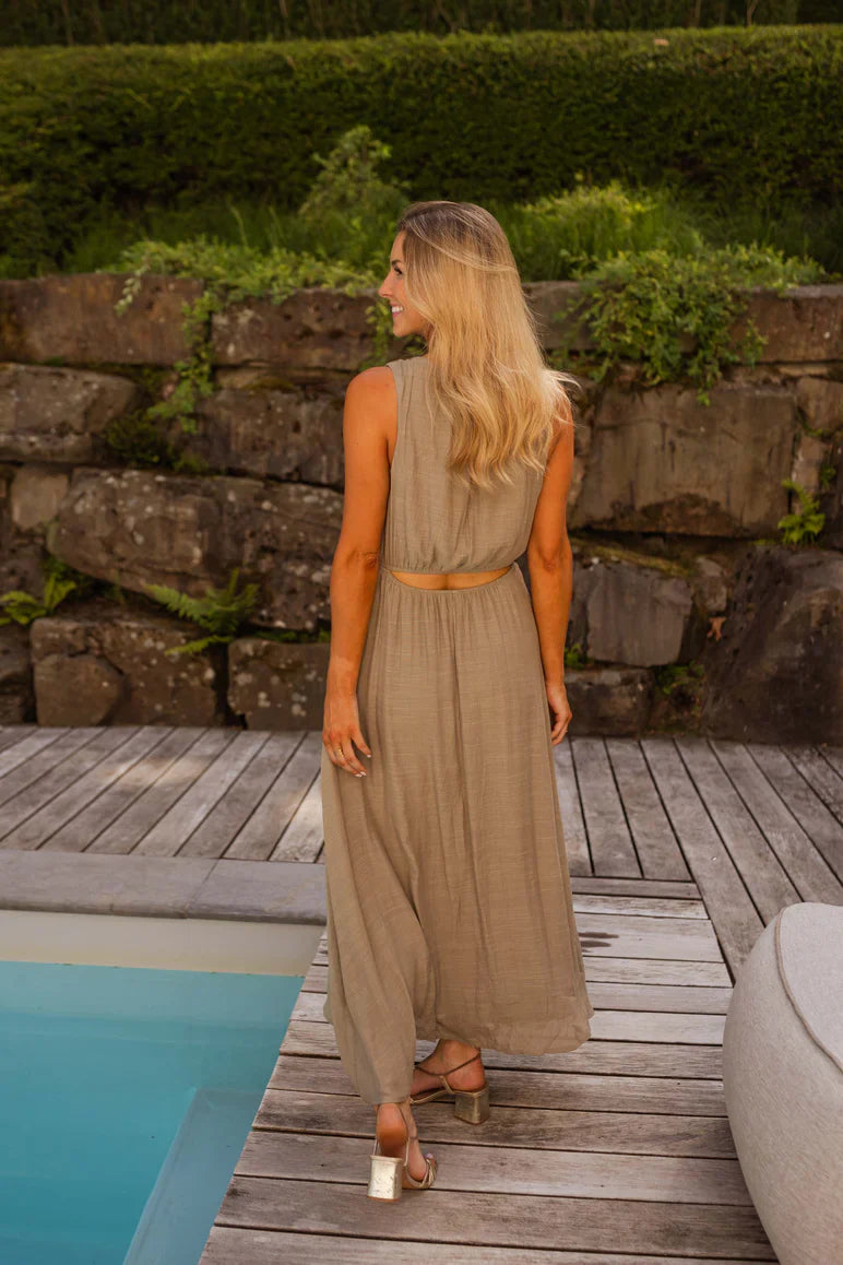 Aveline™ – Robe